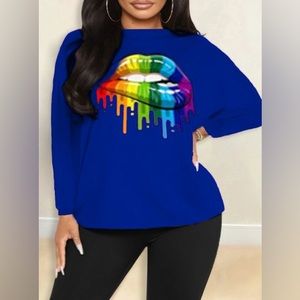 Blue Twisted Backless Shirt W/A Color-Burst Lips👄 On Front Long Sleeve T-Shirt